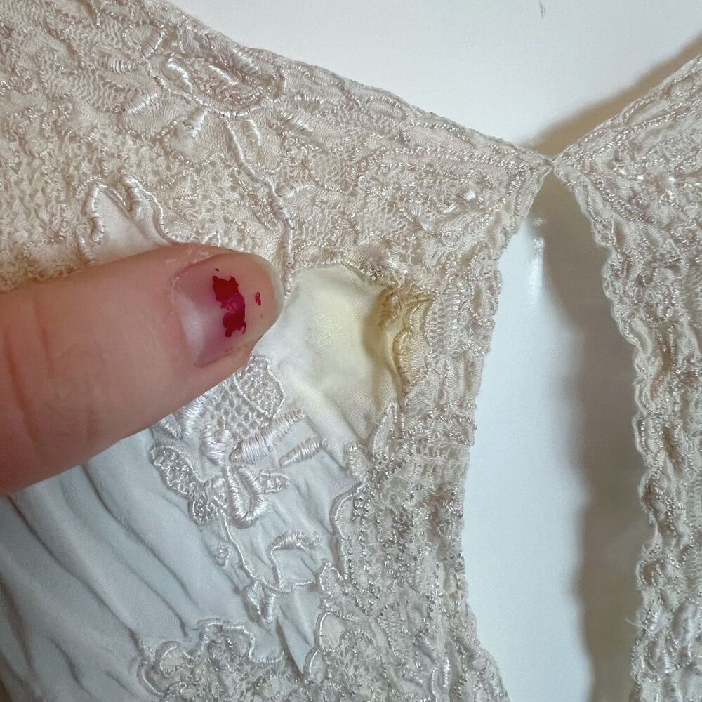 1960s-1970s Cream Slip Dress Keyhole Neckline Lace Detailing - Picture 7 of 8